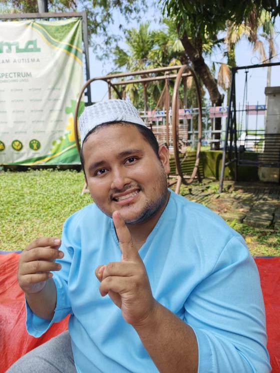 Nasri, pelatih ARISMA, semasa sambutan Maulidur Rasul.